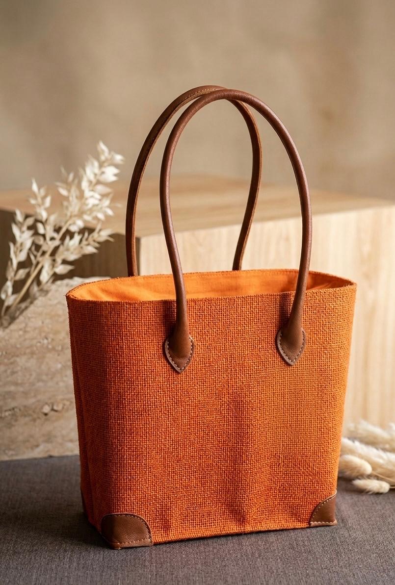 Eco Luxe Handwoven Jute Tote-Sustainable Everyday Bag