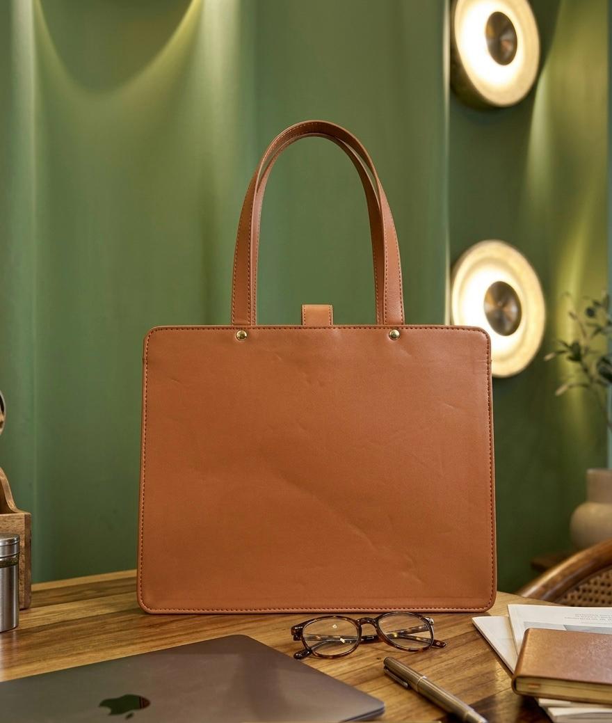 The signature Artisan Rattan- Tote Bag